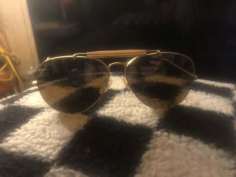 Ray ban gold rimmed sun glasses