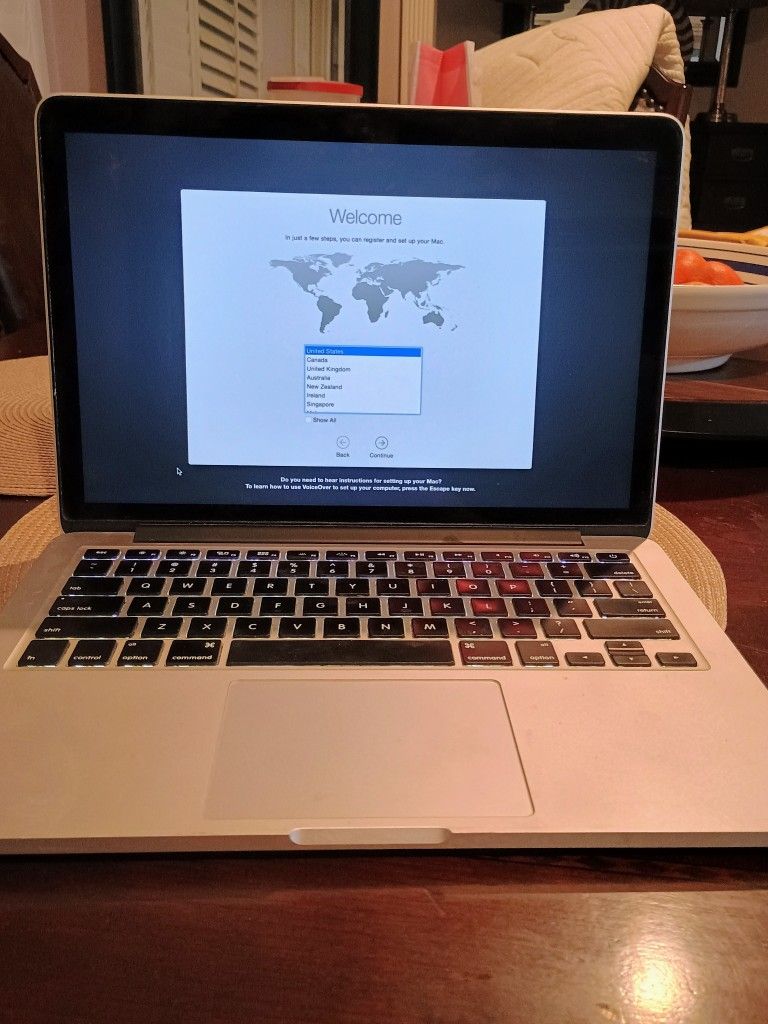Best Price! Apple MacBook Pro Retina 13inch I5 2.8ghz 10/10 New
