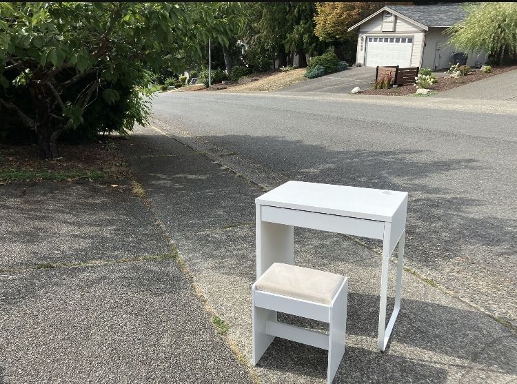 Ikea Computer Desk Laptop Desk Student Dorm like in Good Condition 29” Long 20” Wide by 30” High with Chair