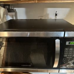 Farberware Microwave In Good Condition