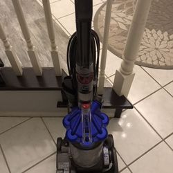 Dyson DC33 With New Clutch
