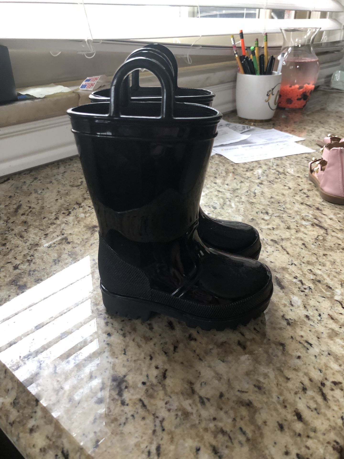Girls size 5 rain boots