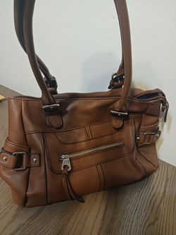 Bolsa  De Piel.  Color Café.    