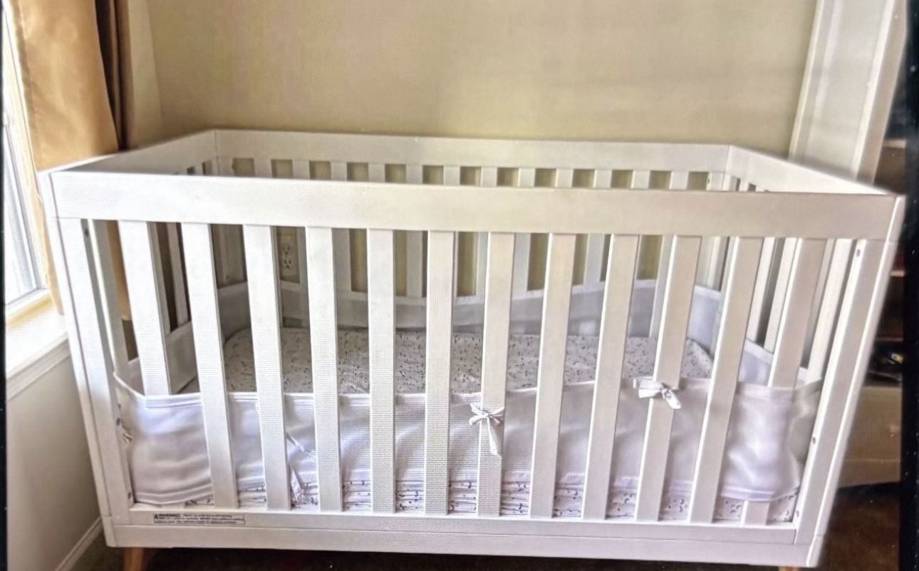 Delta Essex Children 4 in 1 Convertible Baby Crib And Mattress