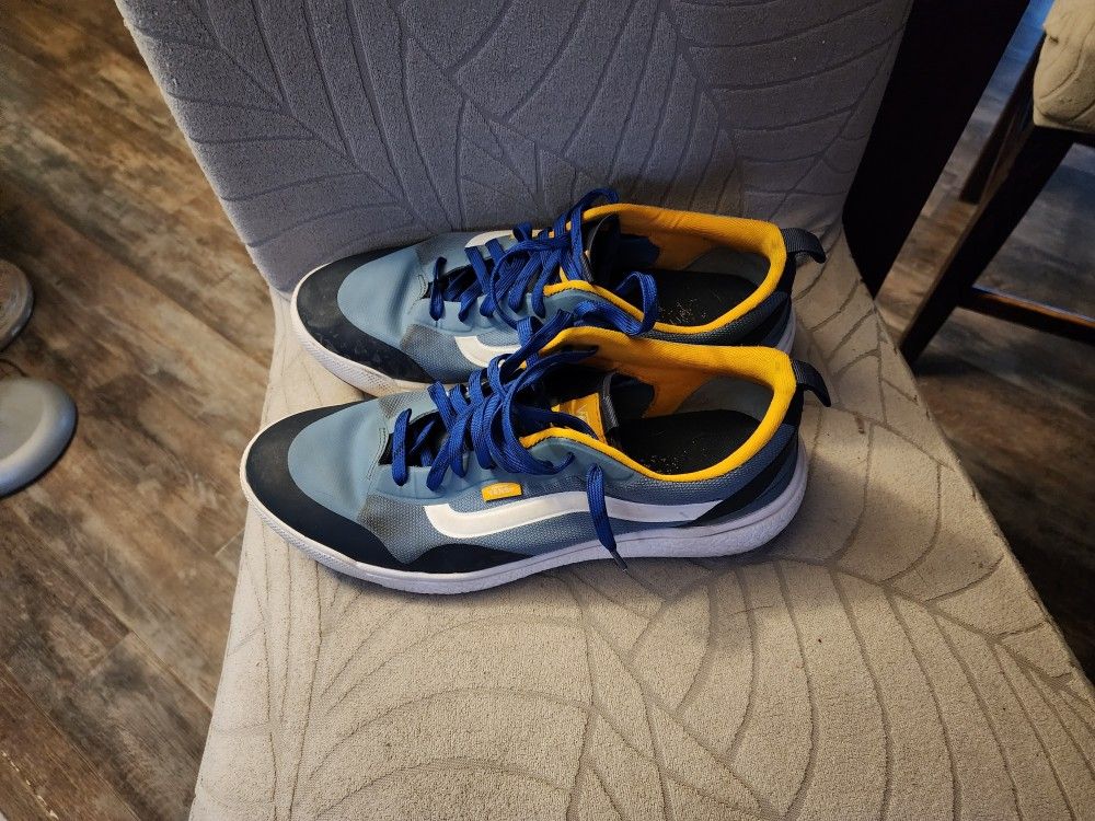 Vans Ultra Range Size 12
