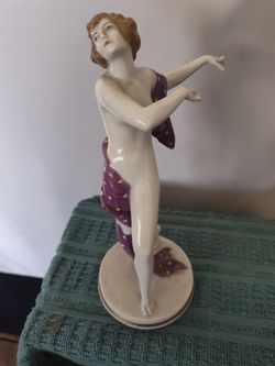 Decoración Le Falta Dos Dedos