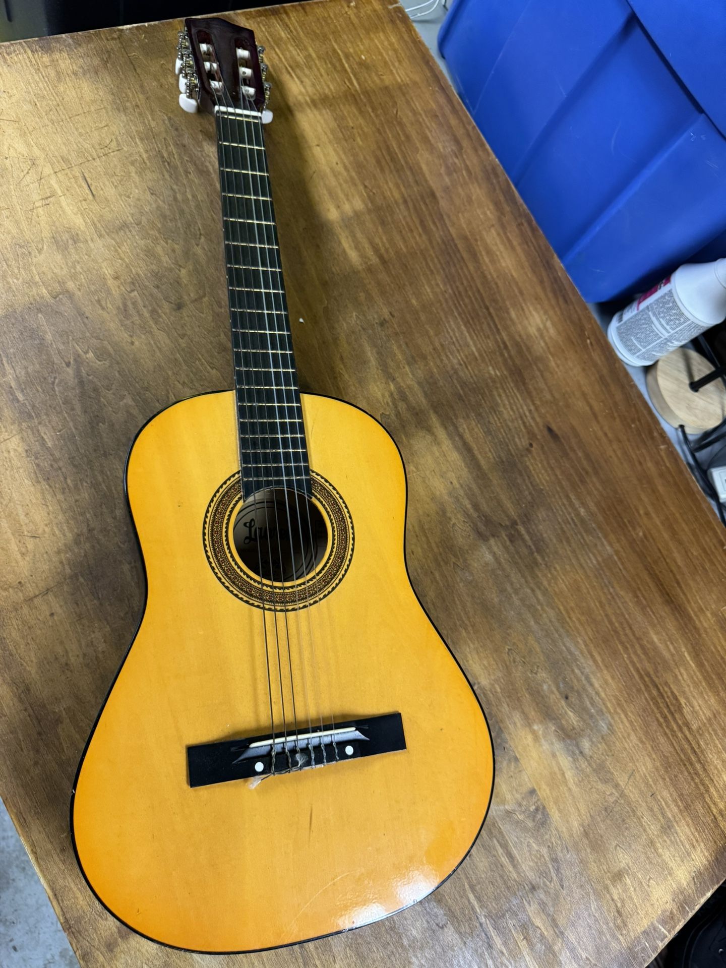 Lauren Student Guitar