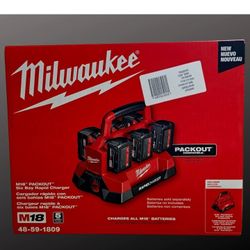Milwaukee M18 PACKOUT Charger 6 Port Rapid Charger