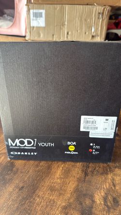 Oakley MOD1 Youth snow helmet
