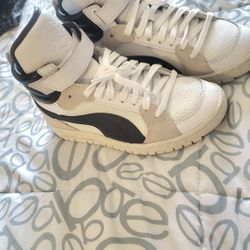 Puma Womans High Top Size 7  Ralph Sampson Used Once 