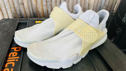 Nike sock dart size 12