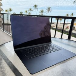 Apple MacBook Air 15.3-inch M4 2025 Midnight, 24GB RAM, 2TB SSD