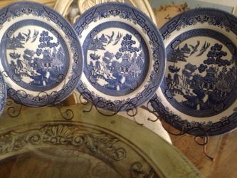 Churchill England blue