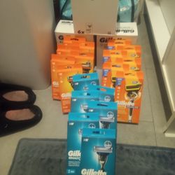 GILLETTE RAZORS . FUSION5'S AND MACH3 