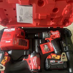 Milwaukee Drill Set