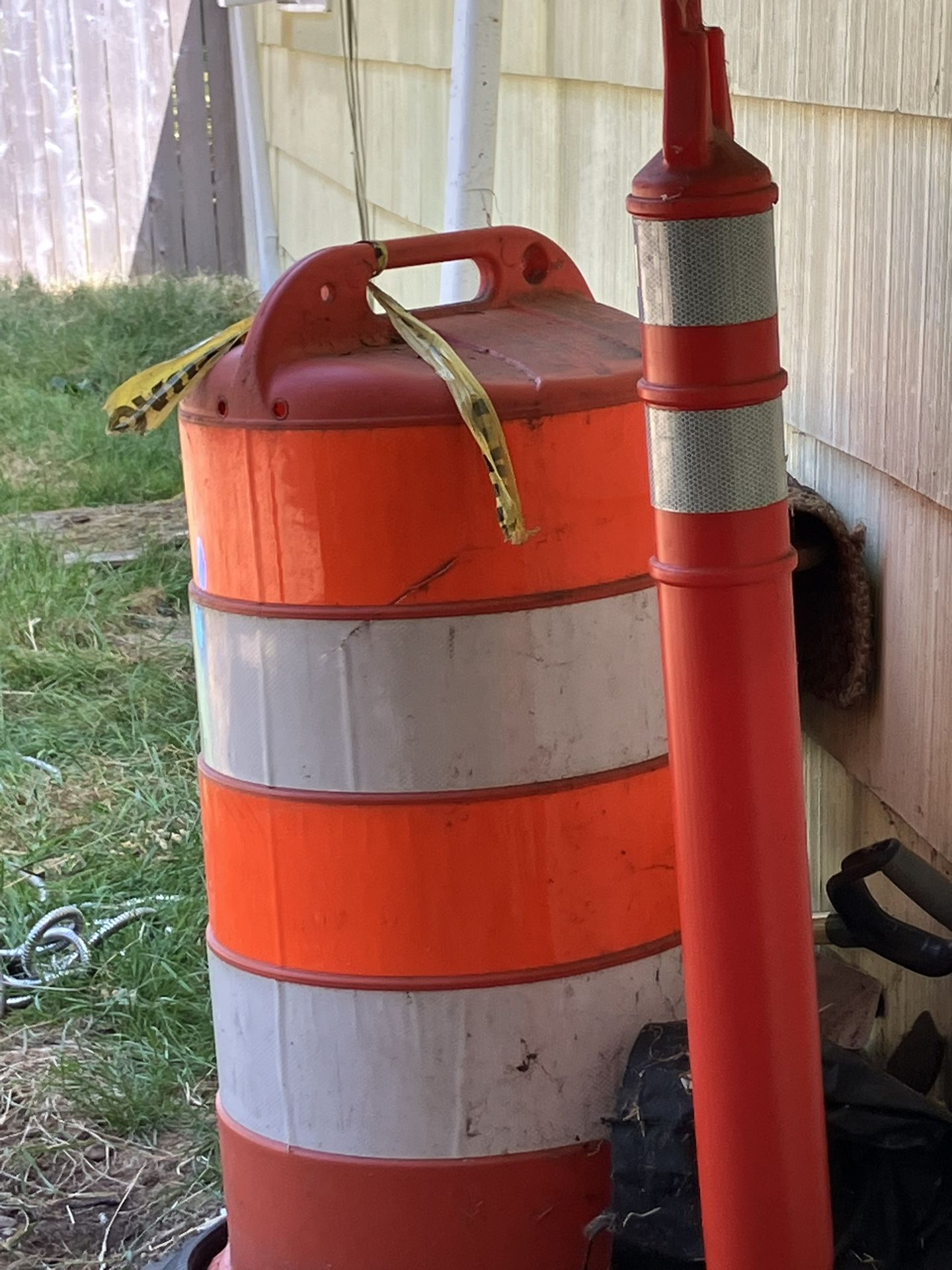 11 traffic cones size varries