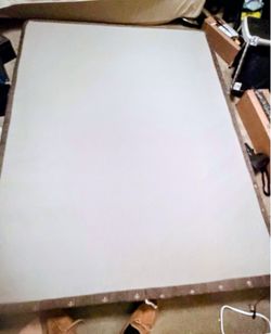 Queen box spring n metal frame