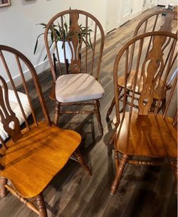 Dining table chairs