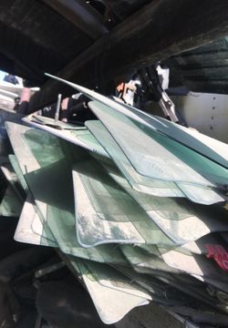 Auto glass