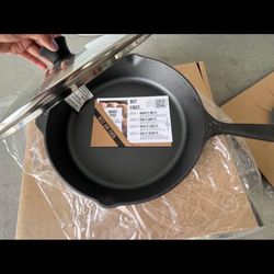 “12in Iron Skillet With Lid