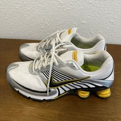 Men’s Nike Shox Livestrong