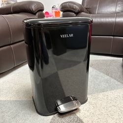 5 Gallon Bathroom Trash Can - Room Step Garbage Can with Lid, Stainless Steel Trash Bin for Kitchen Living Room Bedroom Commercial Restaurant Office (