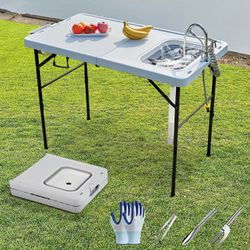 Fish cleaning table