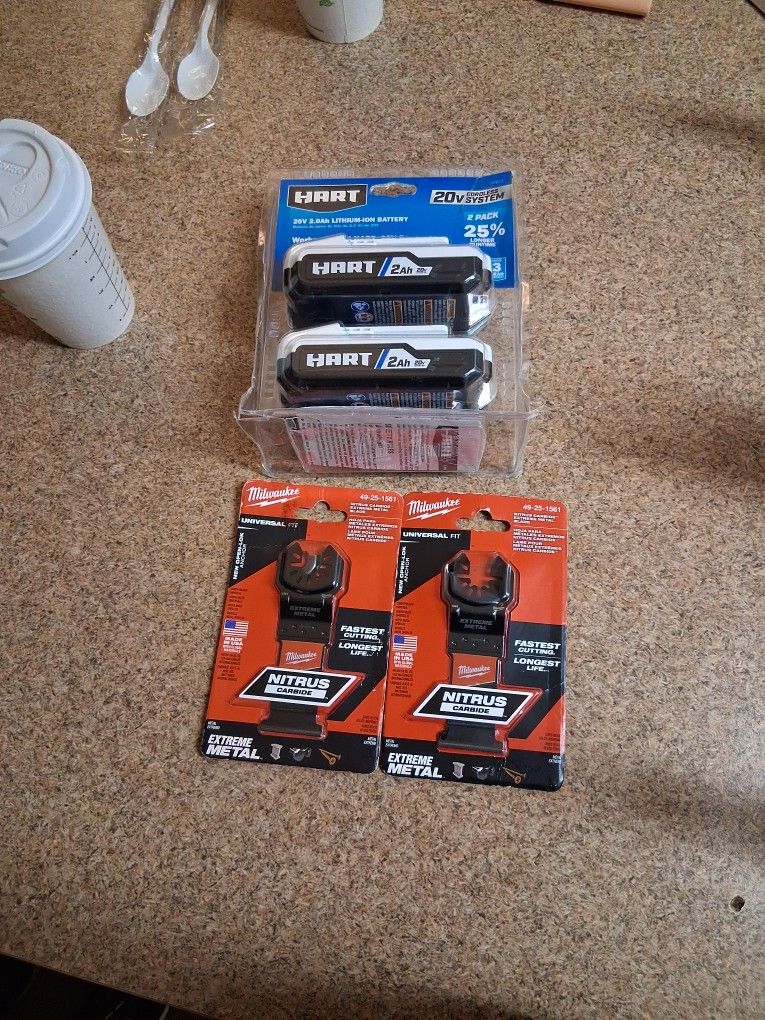 Miluakee Multi Bit For Dremel Or Multi Tool Two Hart 20v Batteries