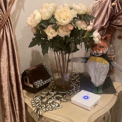 Artificial Flowers Glass Pot