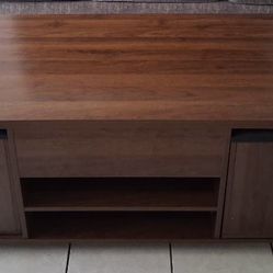 Brown Foldable Cofee table and Chairs