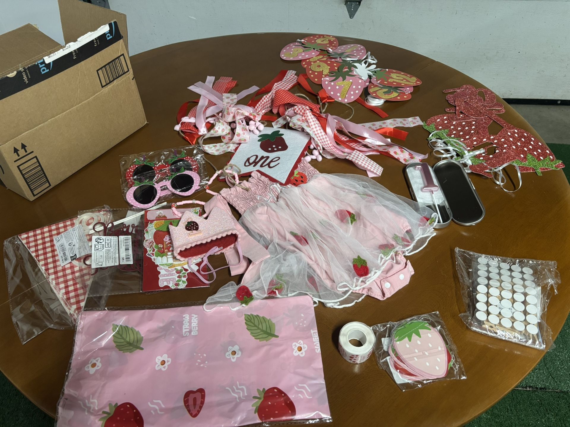 Berry 1st Birthday Unused Decor