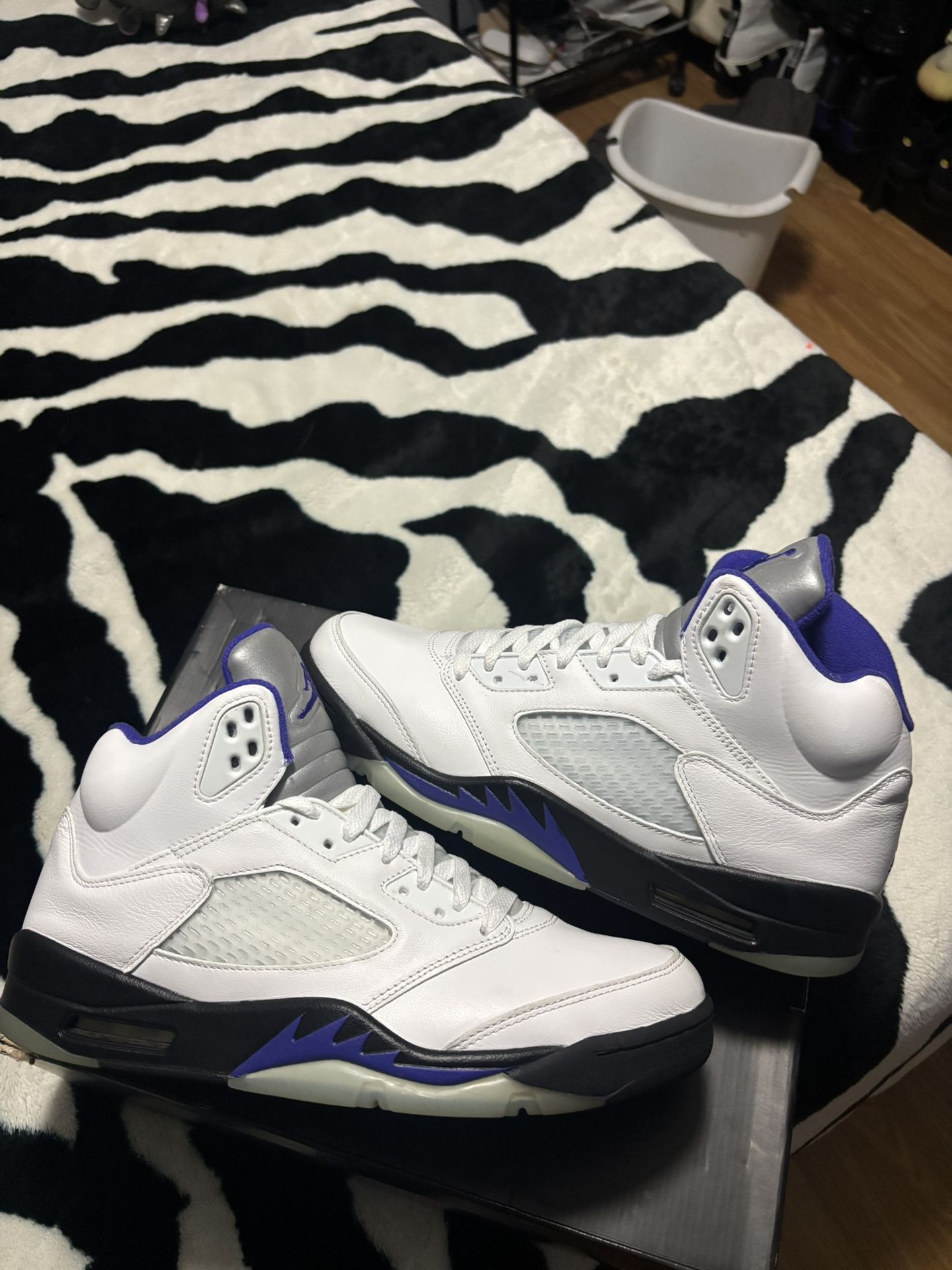Jordan 5 Dark Concord
