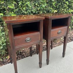 Mahogany White Federal Style Nightstands/End Tables/ Set of 2