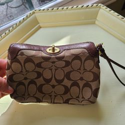Coach Top Clasp Wristlet Excellent Used Condition Extra Small Authentic Purse