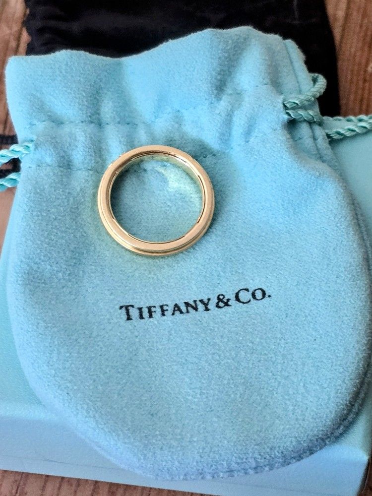 Tiffany & Co. Narrow Ring 18K Yellow Gold Retail $2,000