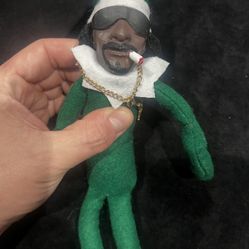 Snoop Dogg Elf On A Shelf 