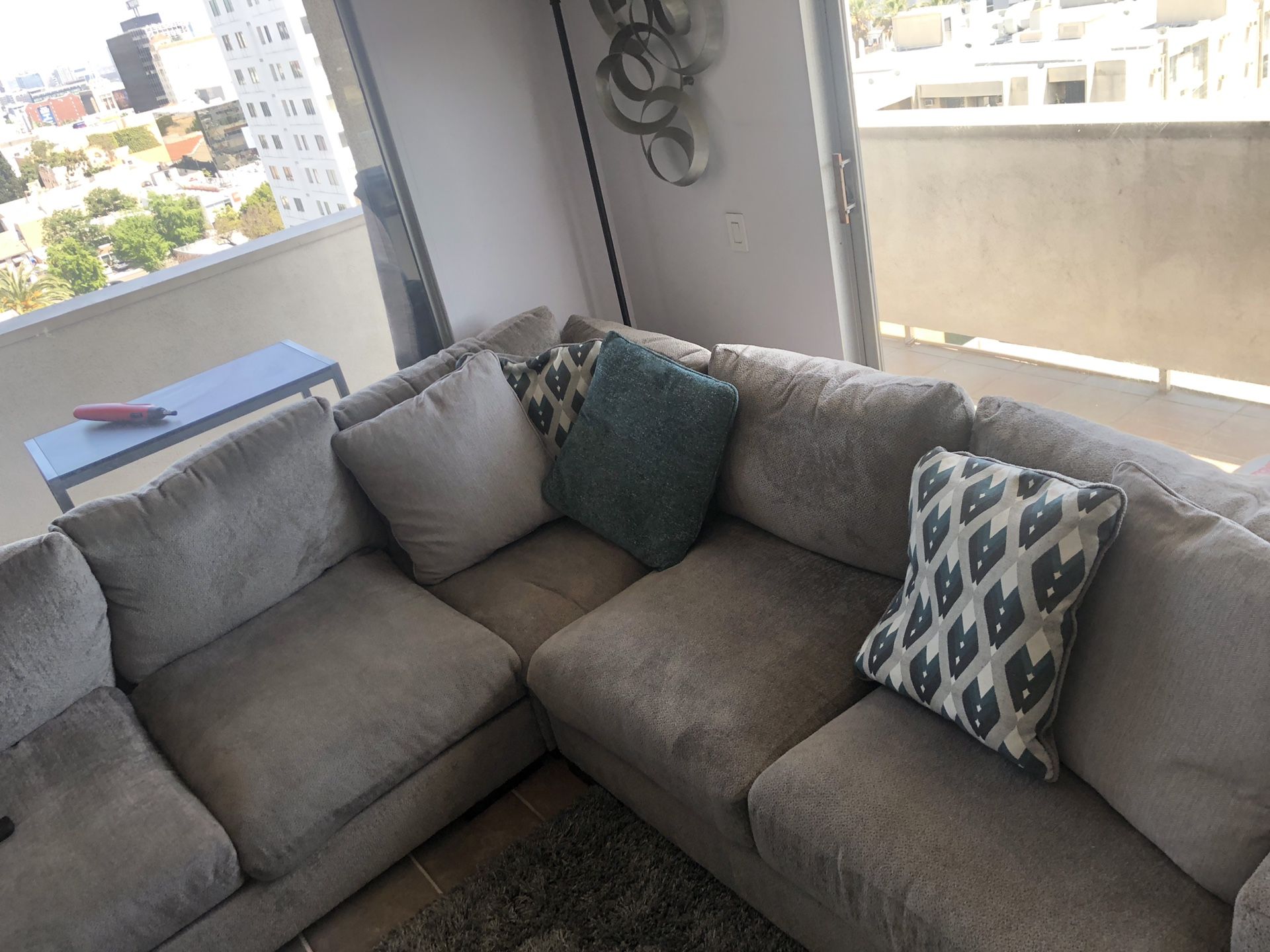 Bardarson sectional 4 piece outlet