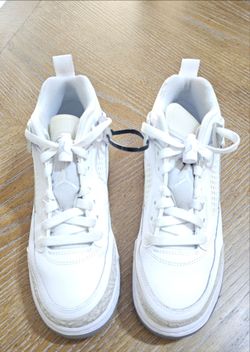Air Jordan Spizike White Sneakers Boys size 5.5Y