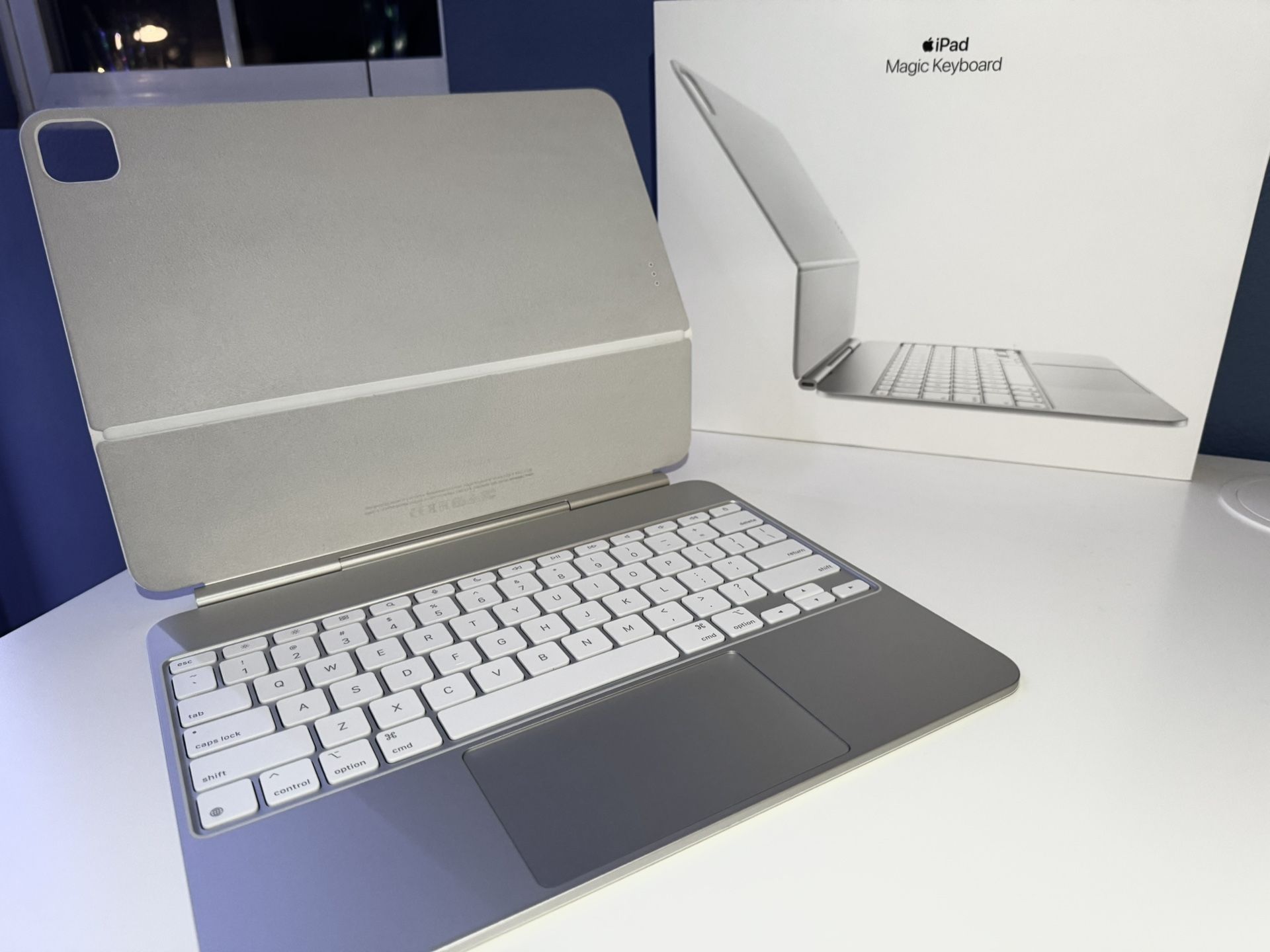 Apple iPad Magic Keyboard for M4 iPad Pro 13 Inch