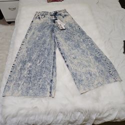 Junior Ultra High Rise Wide Leg Jean