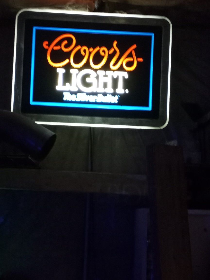 1993 Coors Light The Silver Bullet Neon Bar Light