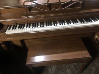 Free Vintage Piano Available