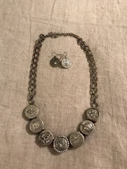 Adorable charm style necklace set