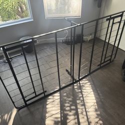 Foldable Twin Bed Frame (DAMAGED)