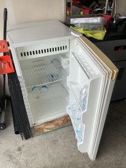 Mini Fridge Compact Refrigerator
