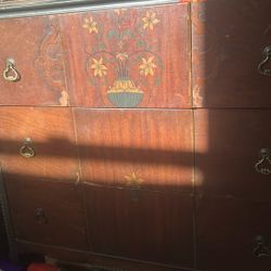 Ireland Vintage Dresser