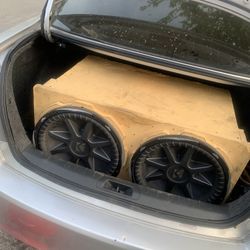 Two 15s And Two 12s Wit Amps 