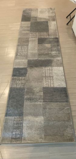 Runner rug for hallway