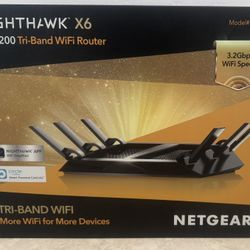 Netgear nighthawk X6  AC 3200 Tri-Band Wi-Fi  Router
