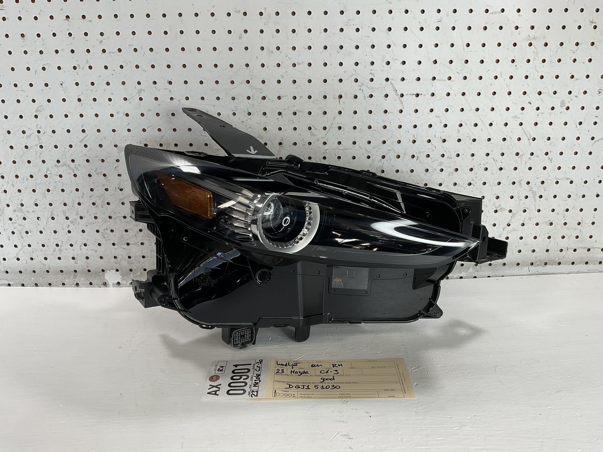 2020 2025 MAZDA CX30 CX-30 RIGHT SIDE LED HEADLIGHT LAMP OEM